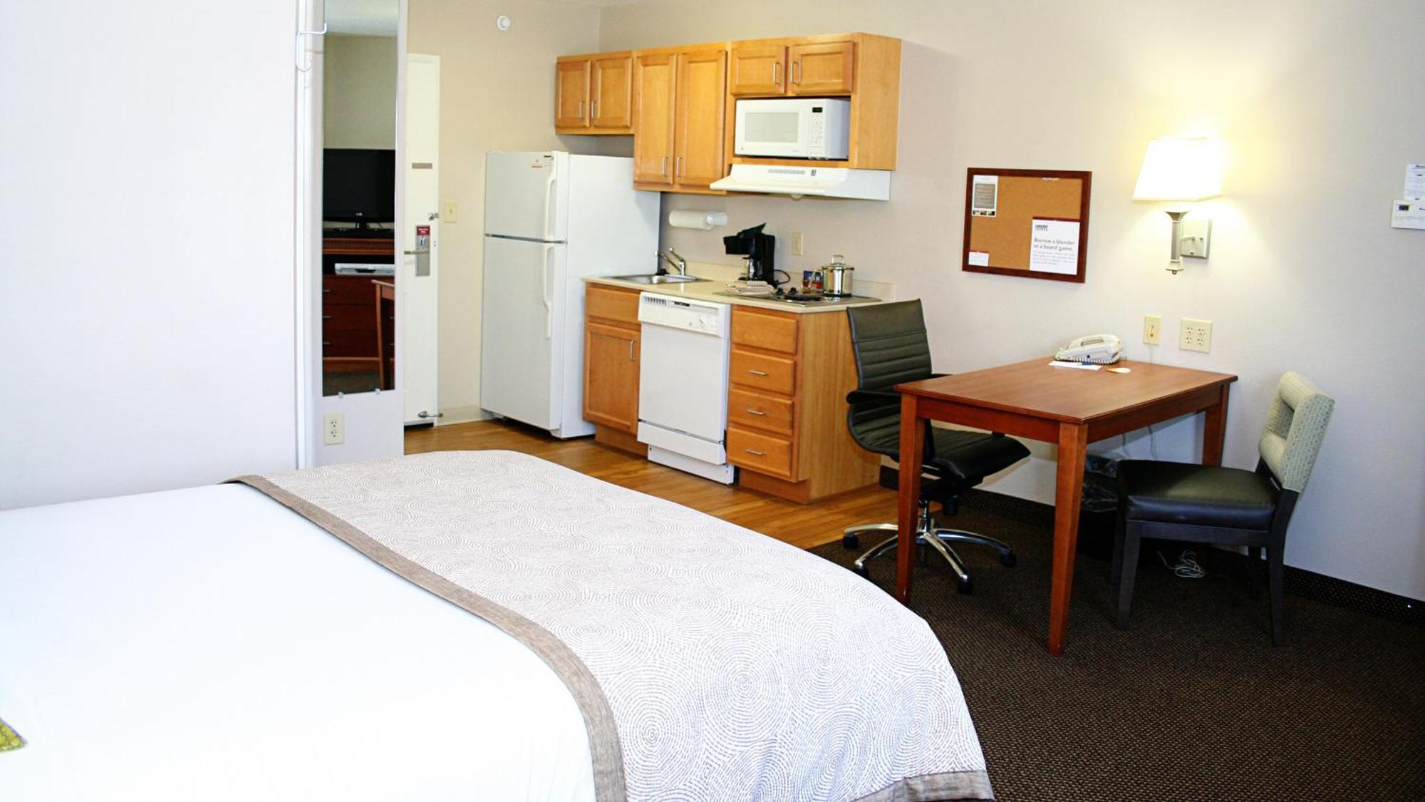 Candlewood By Ihg 3*